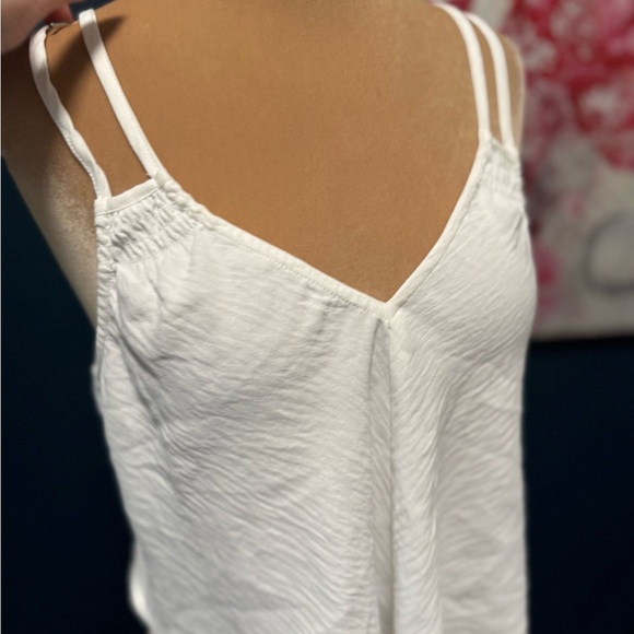 Urban Social White Cropped Flowy Women's Tank Top M 2 for 20 - Picture 3 of 6